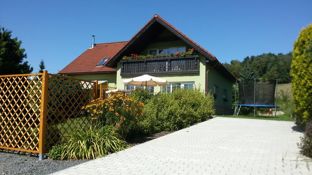 Apartment Amélie Rožnov pod Radhoštěm Esterno foto